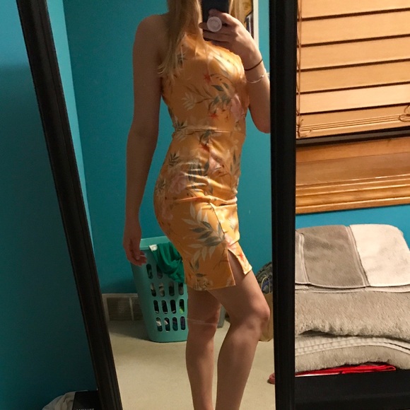 Floral 90s-Style Dress - Picture 2 of 2